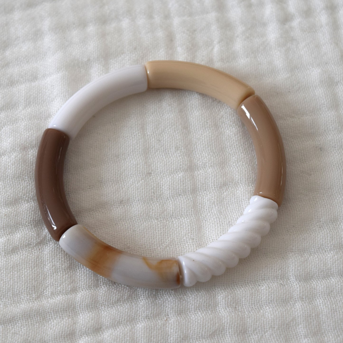 Bracelets joncs tons blancs et taupe
