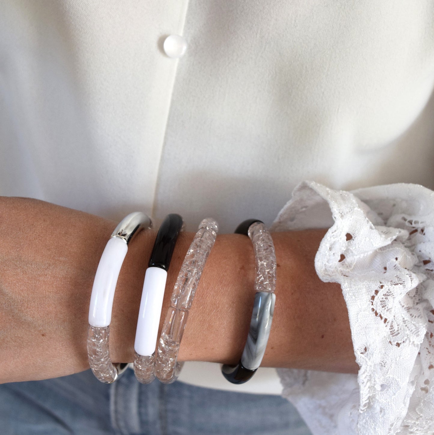 Bracelets joncs tons noirs et blancs