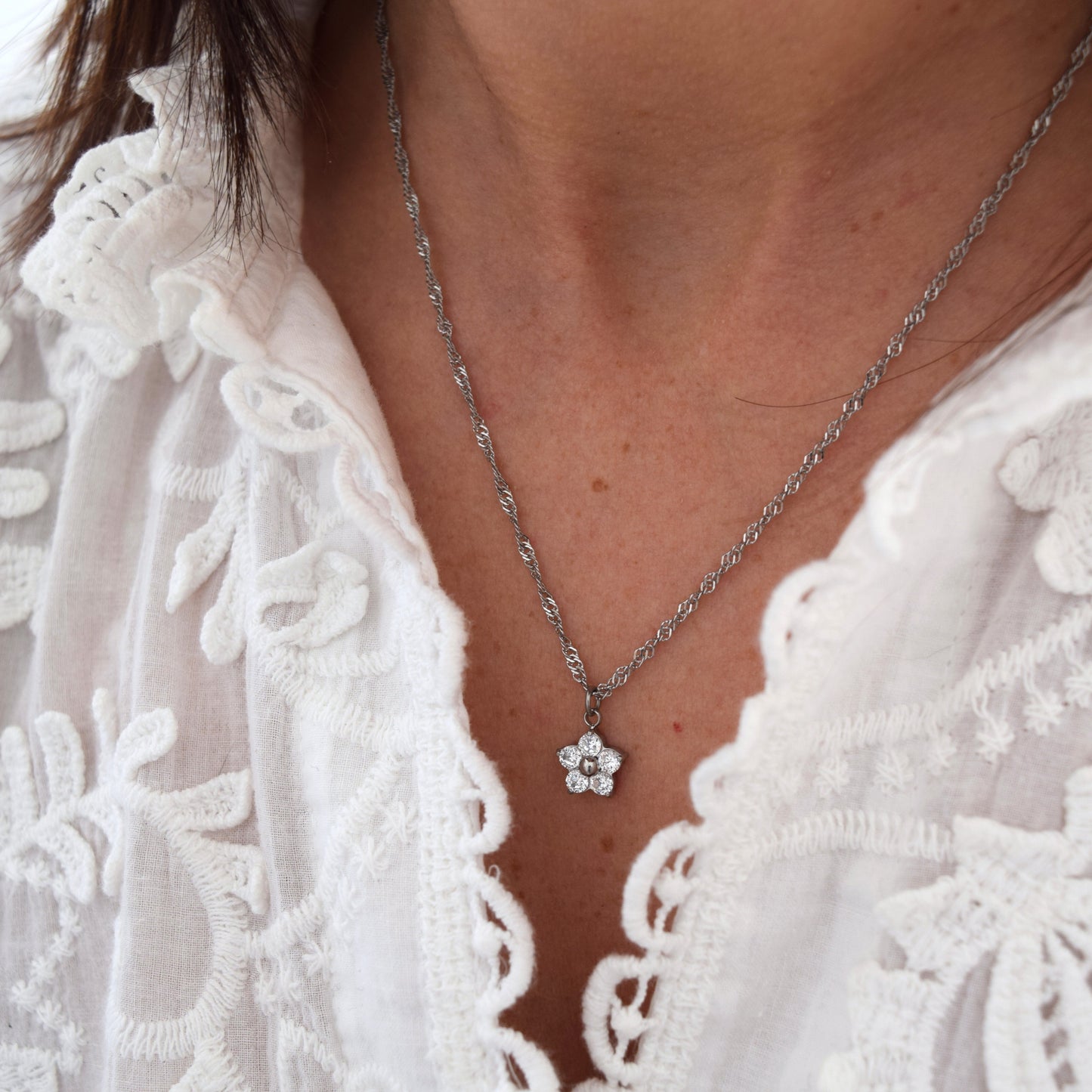 Collier Bloom