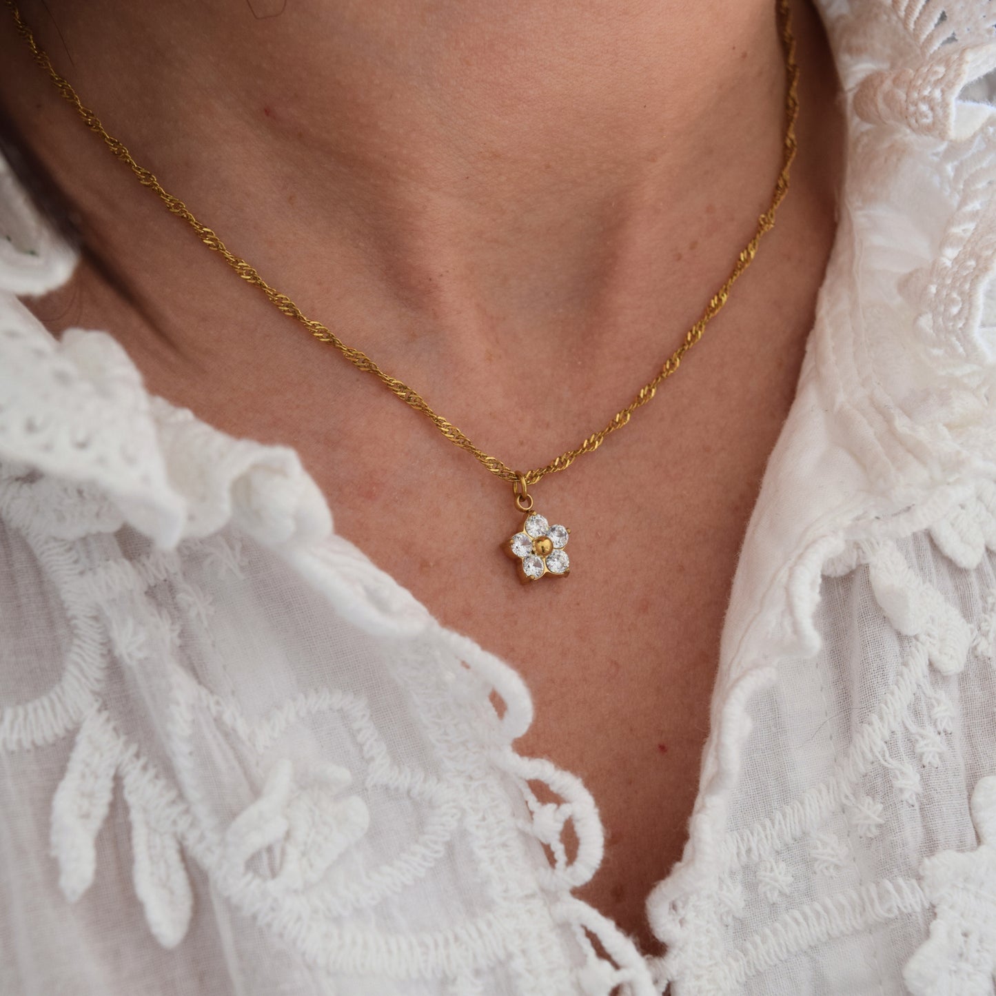 Collier Bloom