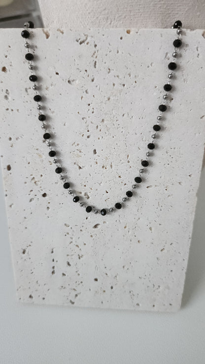 Collier perles ras de cou