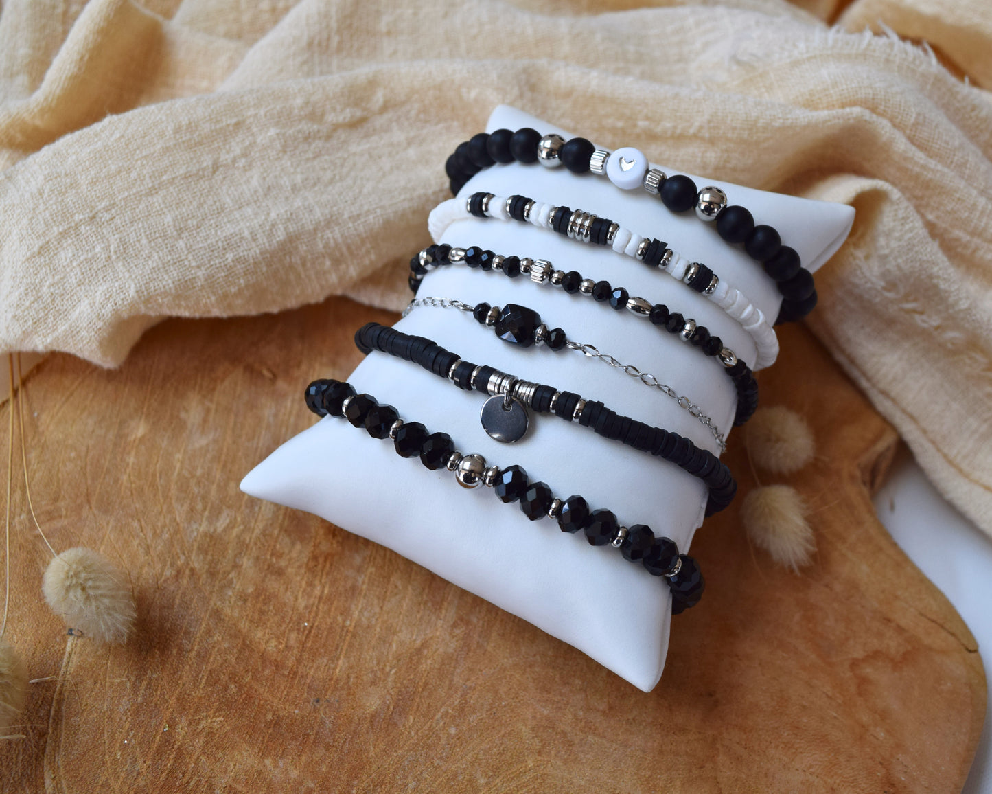 Bracelet en perles noires