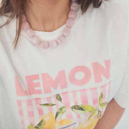 collier élégant rose poudré style bohème