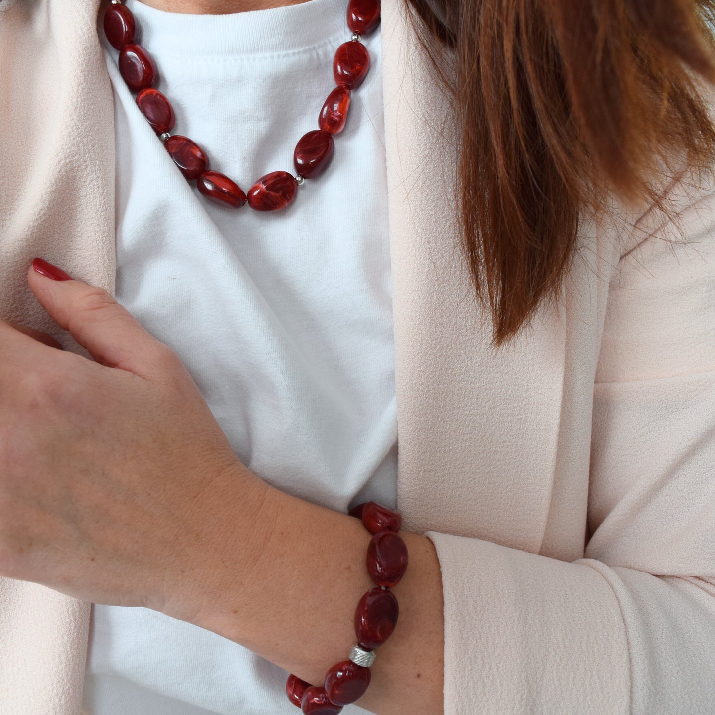 Bijou femme bordeaux chic et intemporel