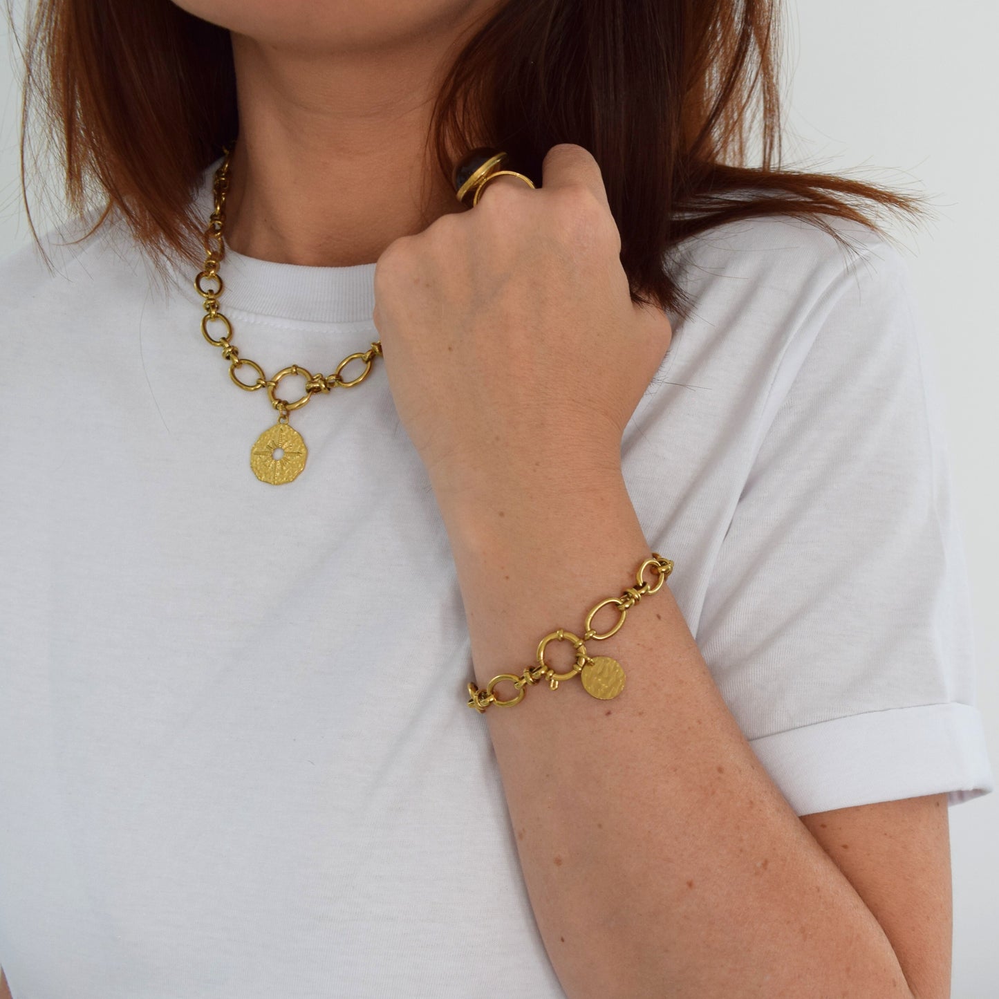 Bracelet élégant doré femme