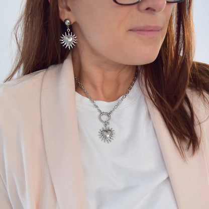 Détail pendentif cœur collier CORA