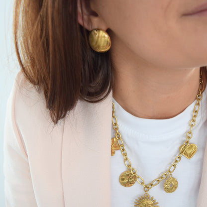 Boucles minimalistes chic