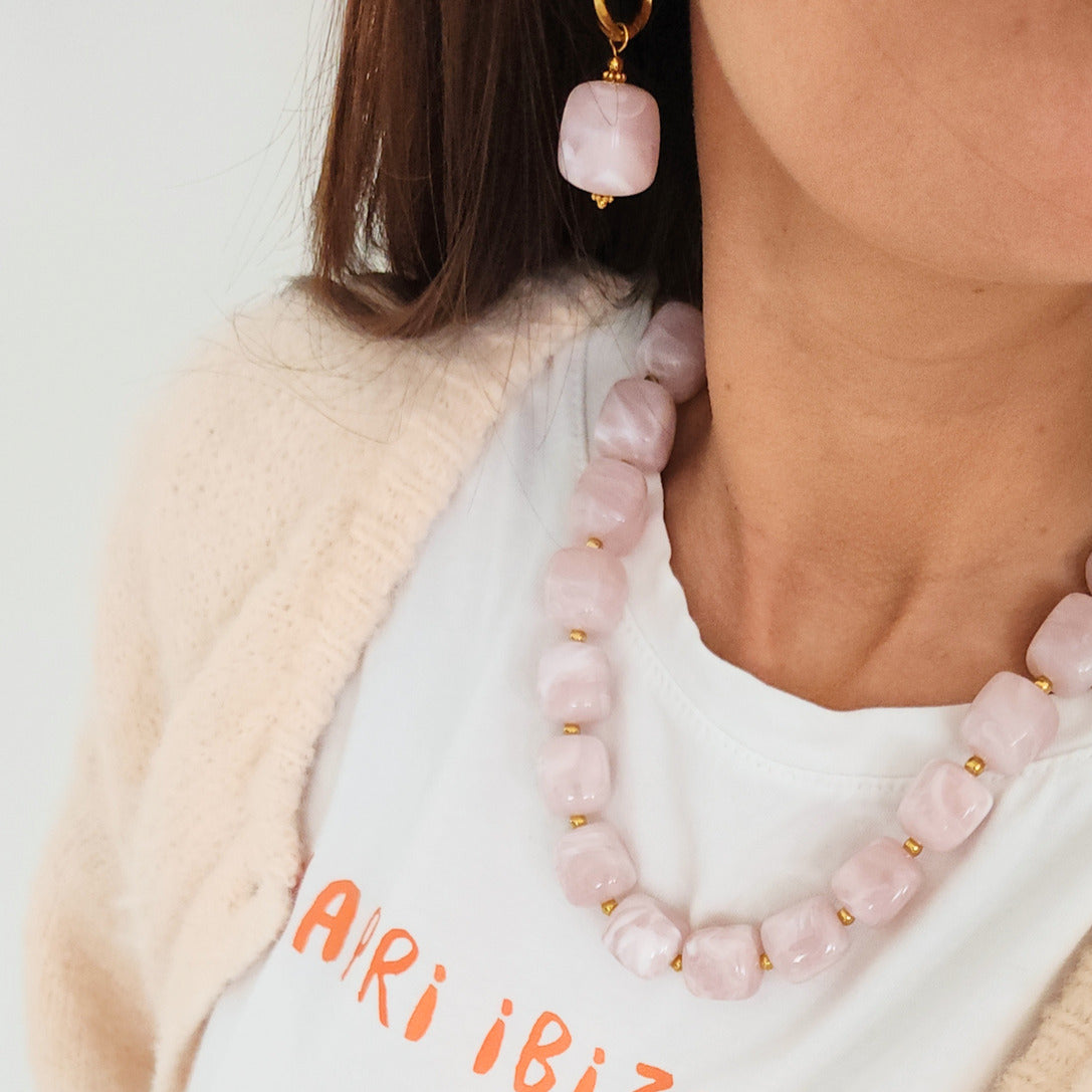 bijou perles roses acryliques
