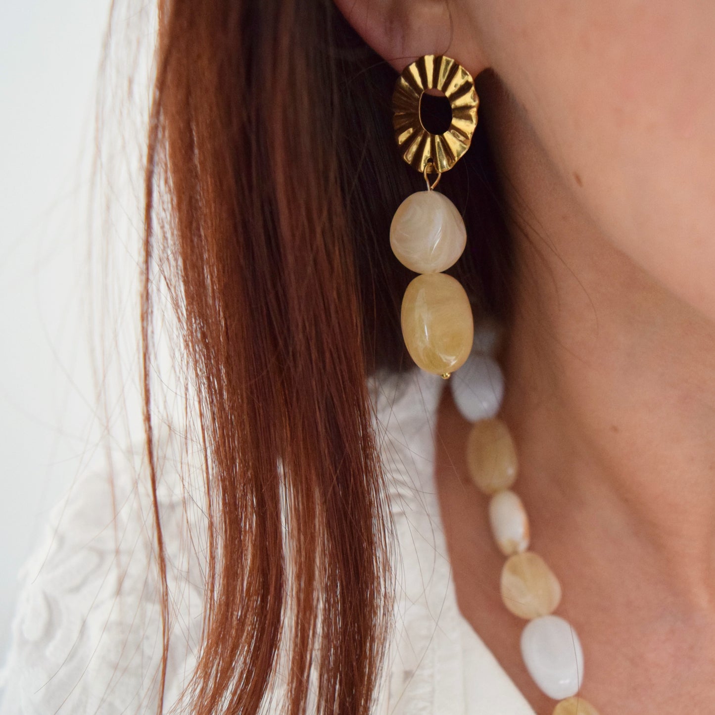 Boucles d’oreilles longues et légères ÉLISE, design élégant et lumineux fait main