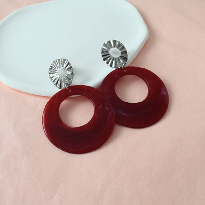 Détail des boucles bordeaux RUBIA
