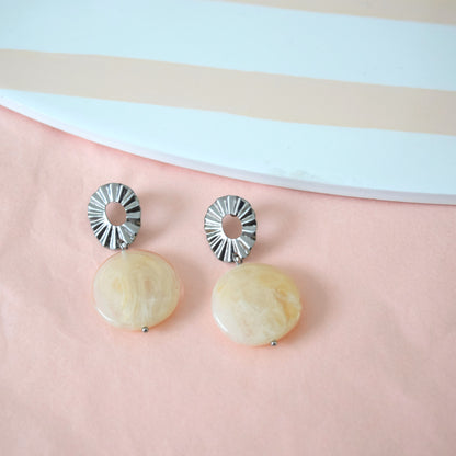 Boucles bijoux nacré moderne
