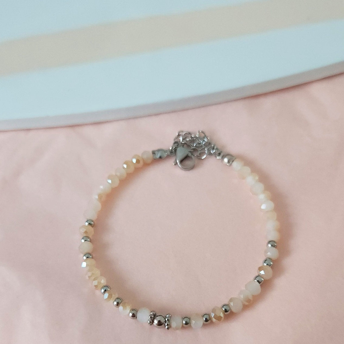 Bracelet femme perles facettees avec fermoir acier inoxydable