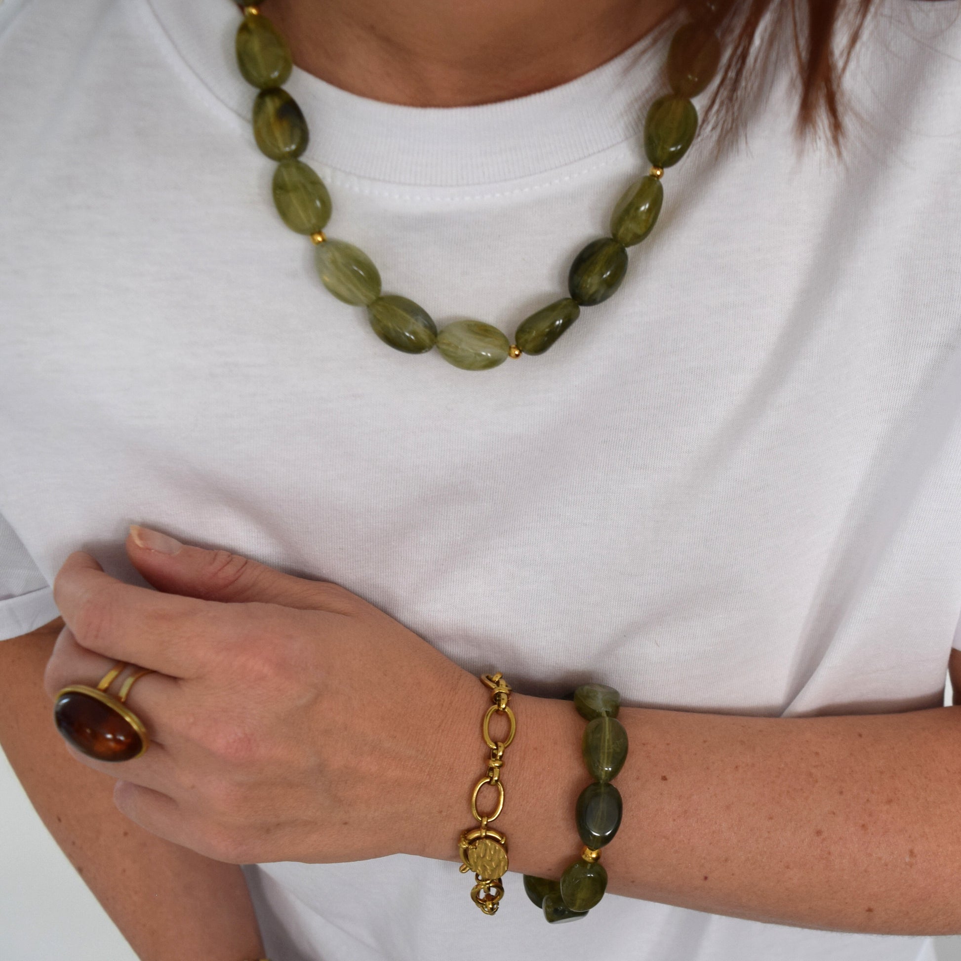 Bracelet perles vertes moderne