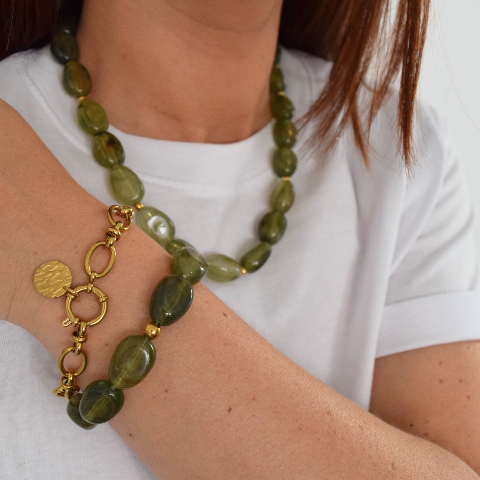 Bracelet élégant couleur olive