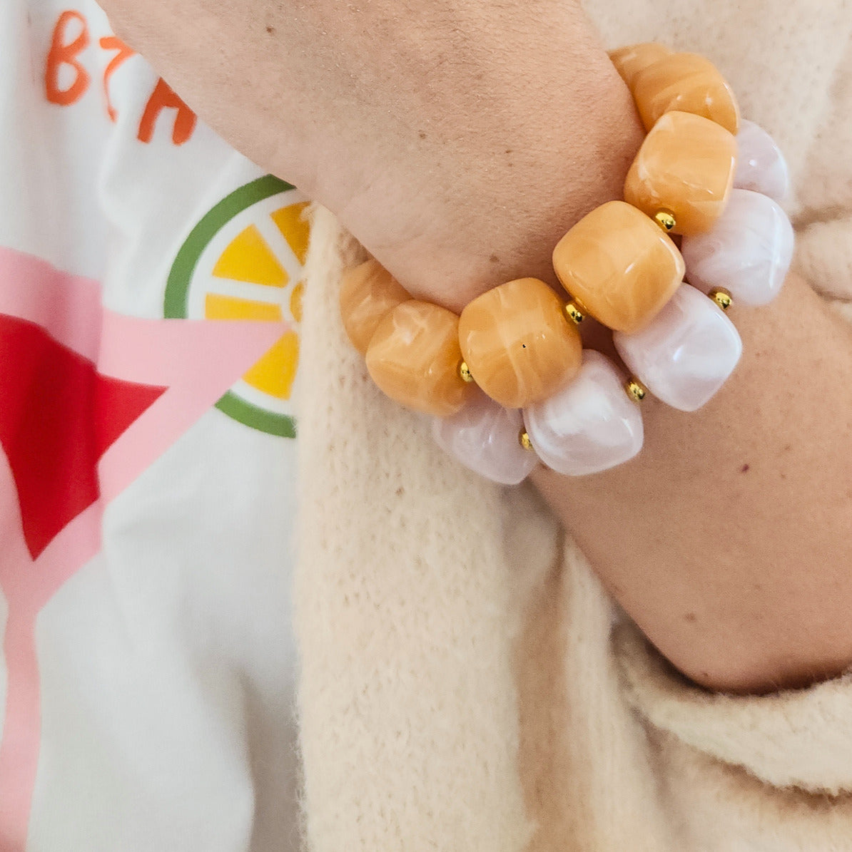bracelet tendance perles cubes acryliques