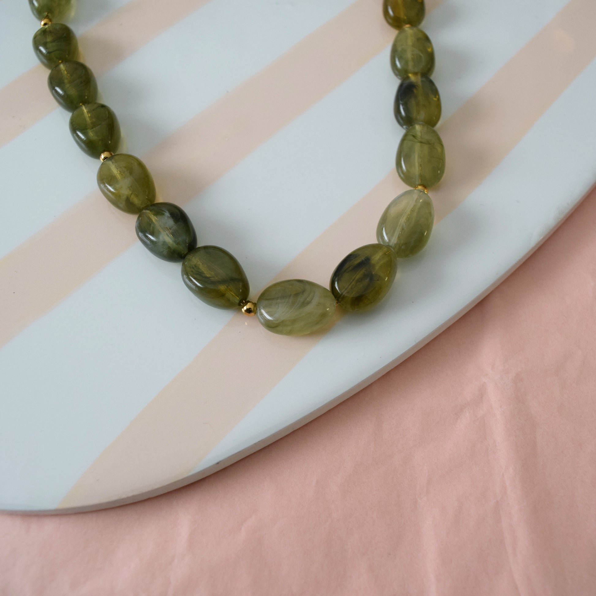 Collier statement vert