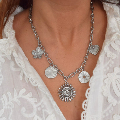 collier statement chaîne argentée charms