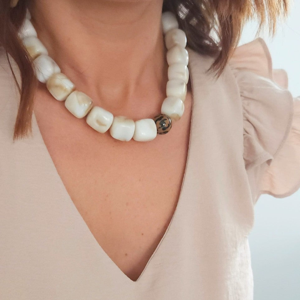 collier femme marbré marron et léopard