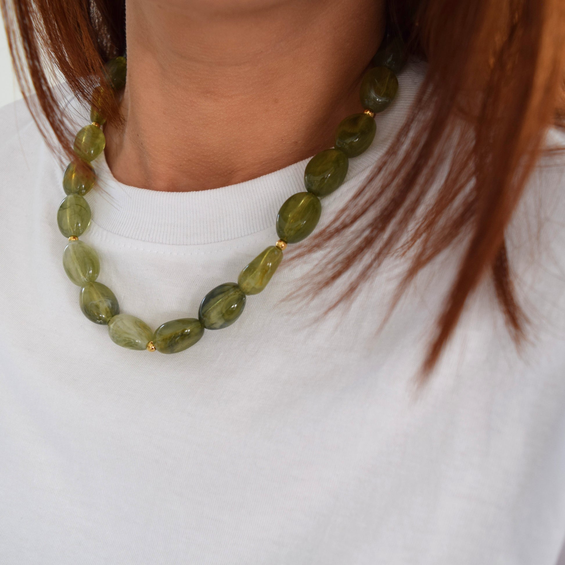 Collier OLIVIA perles ovales vert olive