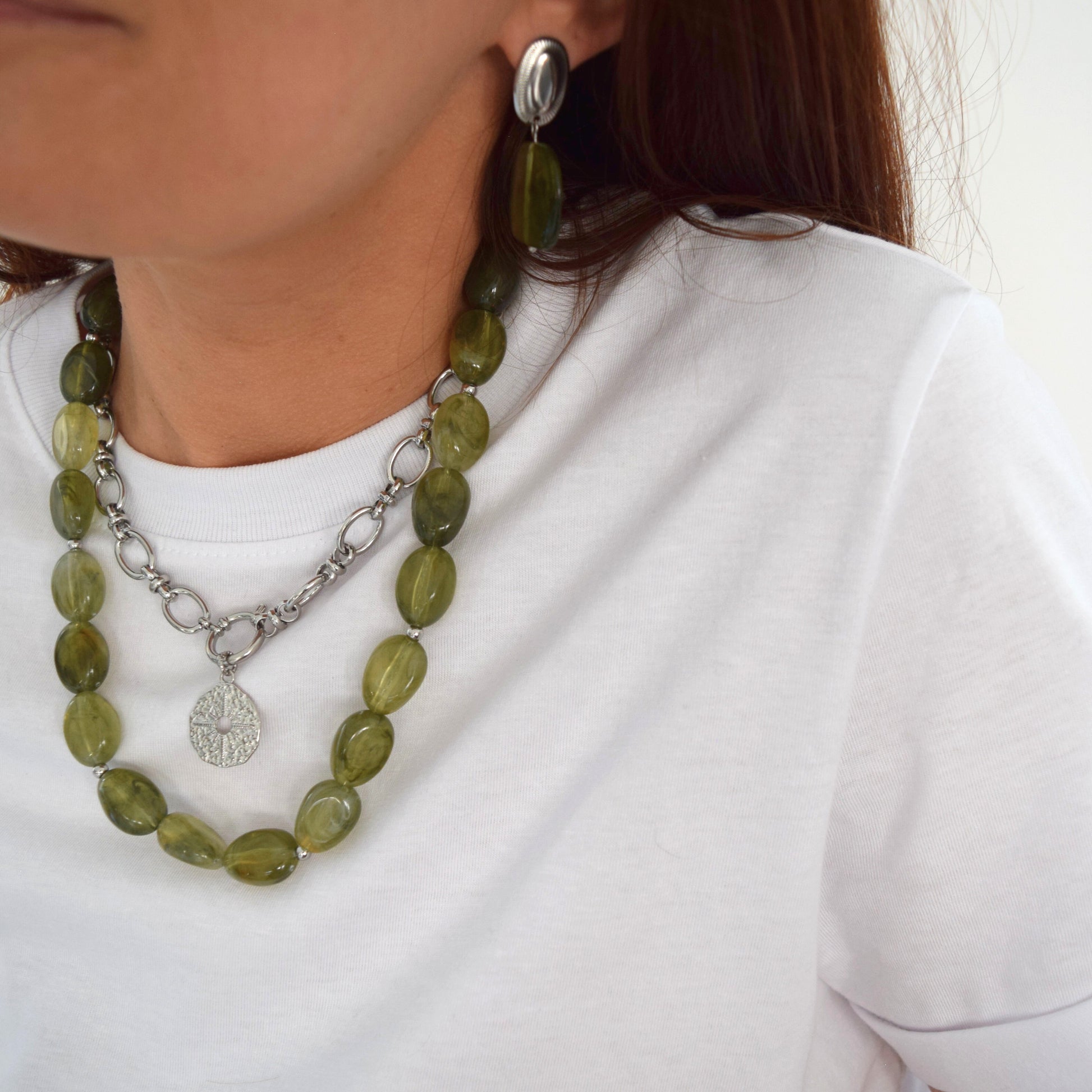 Collier minimaliste moderne femme
