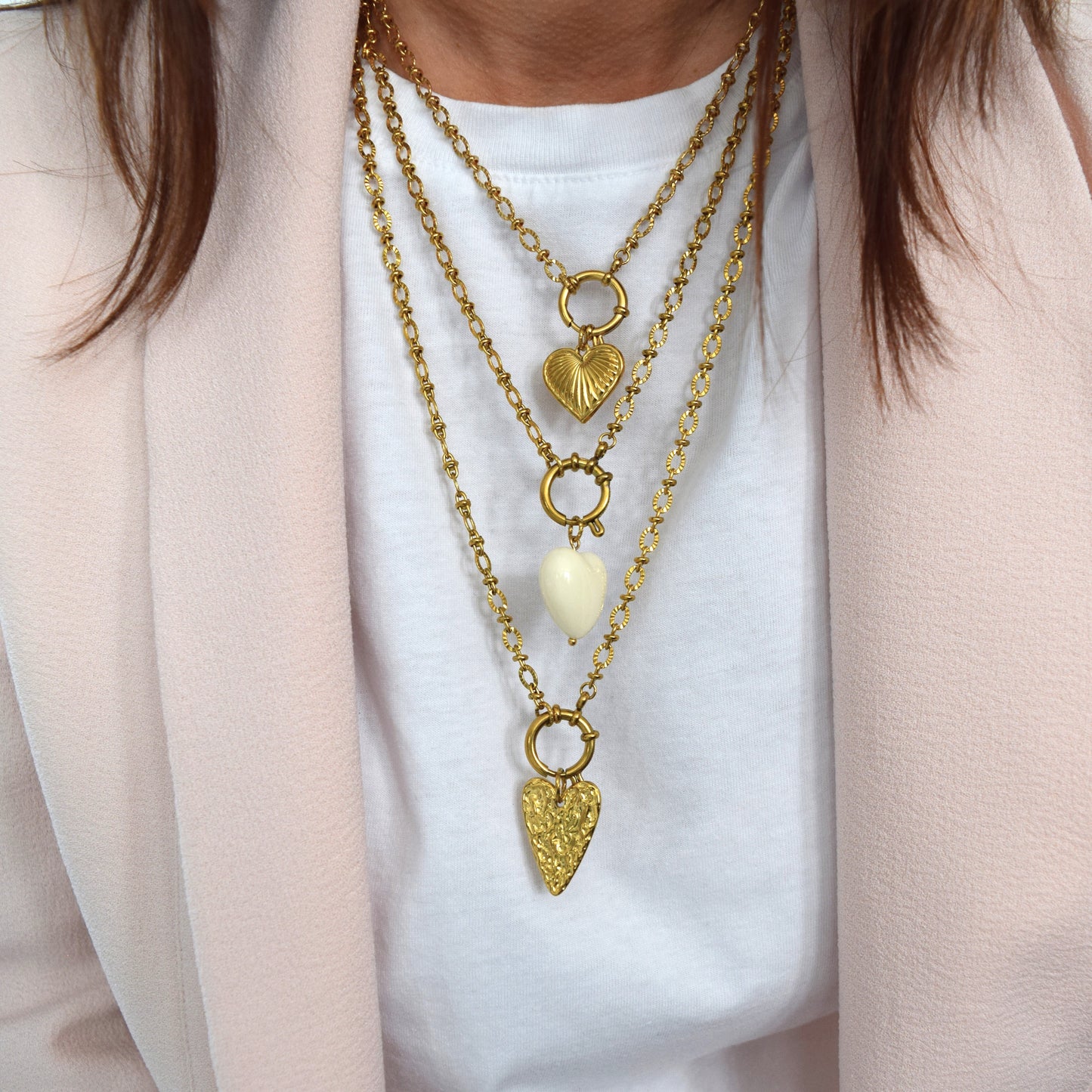 Collier CORA cœur acier inoxydable doré porté plusieurs longueurs