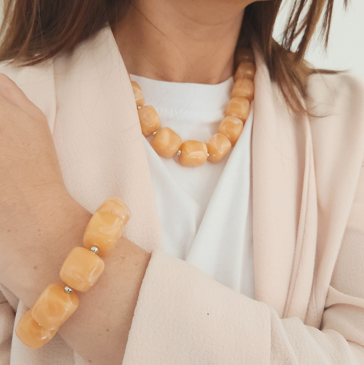 collier perles corail look bohème chic